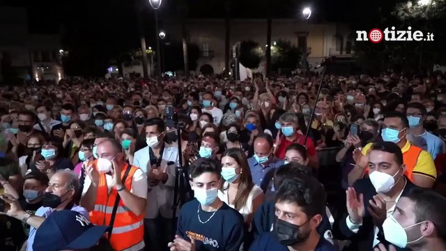 Caro Fedez , Conte risponde dopo la polemica sulle riaperture dello spettacolo
