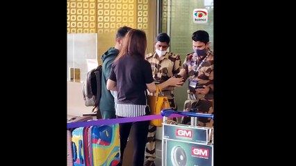 Rahul Vaidya Trolls Paps Calling Disha Parmar 'Bhabhi' & Says "Jagat Bhabhi Mat Banao"