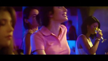 Infierno en las alturas (S.O.S. Survive or sacrifice) - Trailer español latino