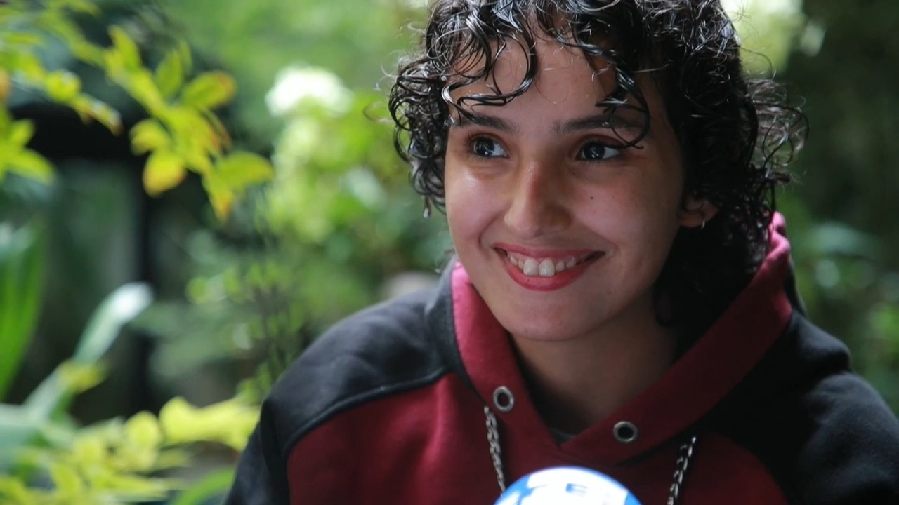 Fatima Daas y el orgullo de romper clichés con la literatura