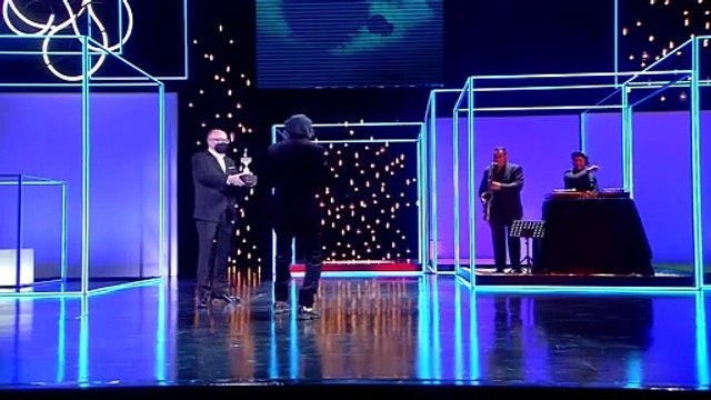 Johnny Depp recibe el Premio Donostia agradeciendo el apoyo