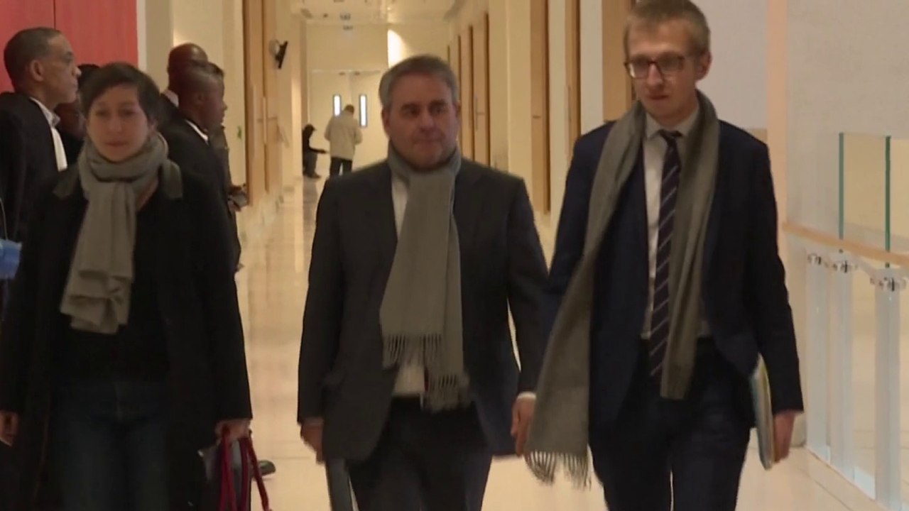 LR : Xavier Bertrand fait la course en tête