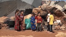 مبادرات فردية لتعليم الأطفال في مخيمات الشمال السوري