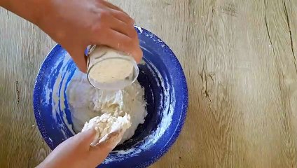 CRISPY Dutch oven BREAD