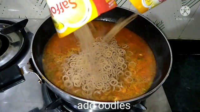 5 Minute Recipe | Saffola Oodles Review | Masala Oodles | Oats Recipe | Healthy Recipe | #review |healthy oats recipe | Quick and easy evening snack | Saffola Oodles recipe |