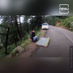 Take A Look At How A Vlogger Put A Smile On This Street Vendor’s Face