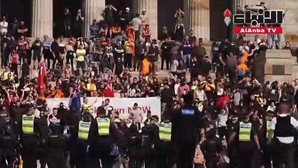 شرطة ملبورن تفرّق بالرصاص المطاطي تظاهرة مضادة للتطعيم