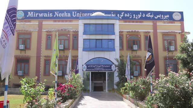 Afganistan'da üniversite eğitimi; Kız ve erkek öğrenciler perdeyle ayrıldı
