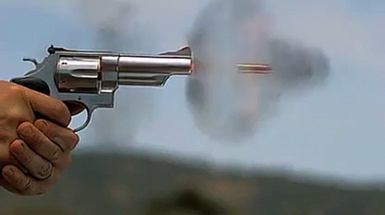 L'effet surpuissant d'un Smith&Wesson  44 magnum