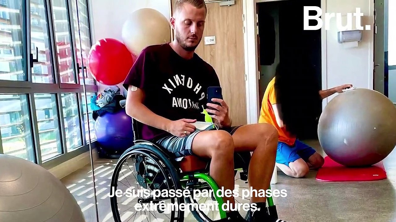 "Ça a été une réussite totale" : Paraplégique, il remarche grâce à des implants