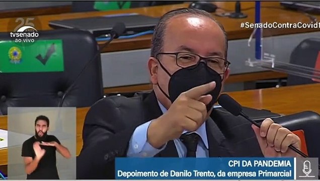 Senadores Jorginho Mello e Renan Calheiros batem boca durante a CPI da Covid