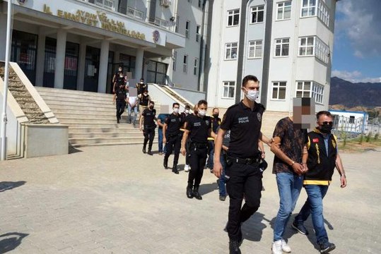 -'Change Oto' operasyonunun şüphelileri adliyeye sevk edildi