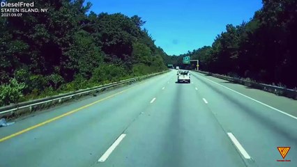 Another car cuts a truck off 2021.09.07 — STATEN ISLAND, NY