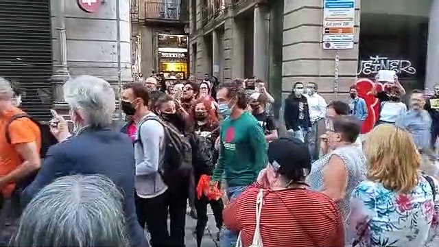 Manifestació davant l'Ajuntament contra Colau / Mar Acero