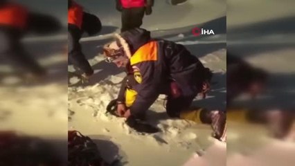 Rusya'daki Elbruz Dağı'nda 19 dağcı mahsur kaldı: 1 ölü