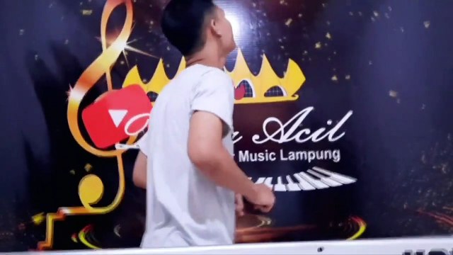 DINDA ACIL NEW MUSIC AGAIN ADUDUDUUU THE STRAIGHTS ARE SO GOOD SHAYYYY ️