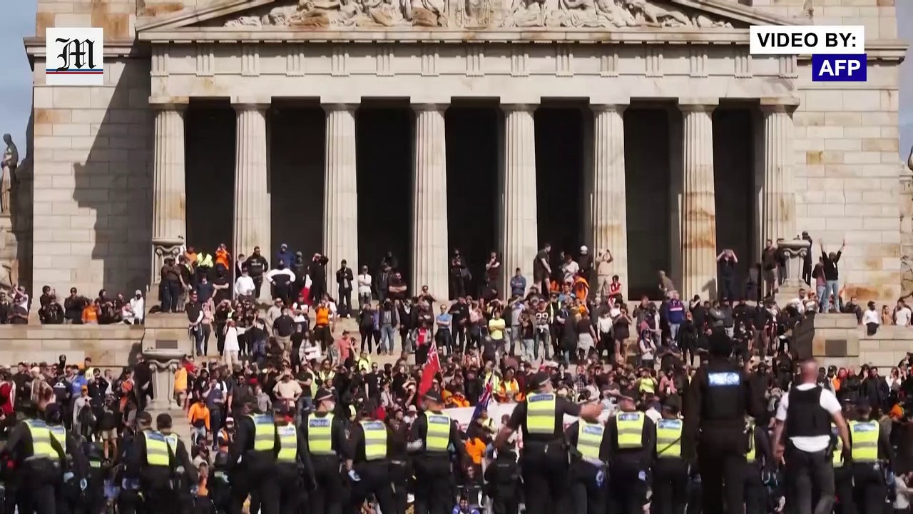 Police confront anti-vaccine protesters in Australia's Melbourne