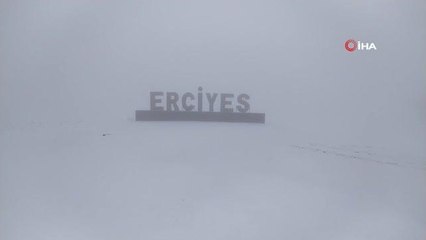 Erciyes'te kar kalınlığı yer yer 10 santimetreye kadar ulaştı