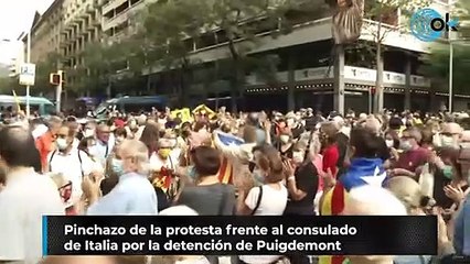 Pinchazo de la protesta frente al consulado de Italia por la detención de Puigdemont