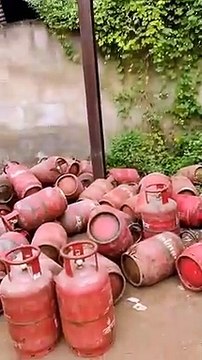 LPG से जुड़ी बड़ी खबर: गैस सिलेंडर लेने से पहले रहें सावधान, एजेंसी वाले कर रहे ये काम