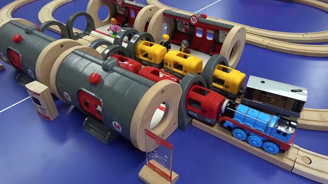 Brio 4 Subway tunnel Chuggington wooden Thomas the Tank Engine Train Railway