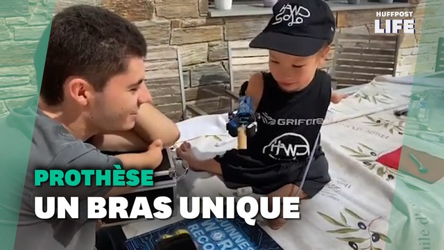 Le Youtubeur Hand Solo crée une prothèse en Lego pour un petit garçon né sans bras