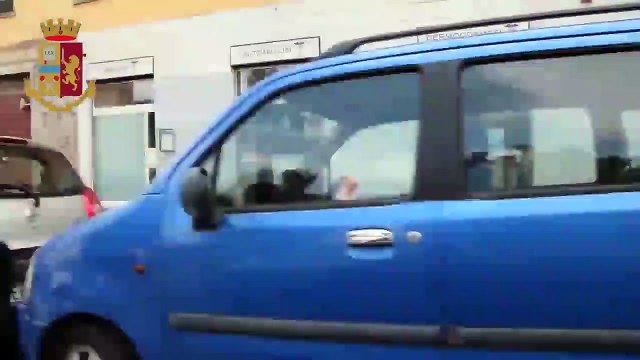 Milano, arrestati i rapinatori seriali di farmacie del Corvetto