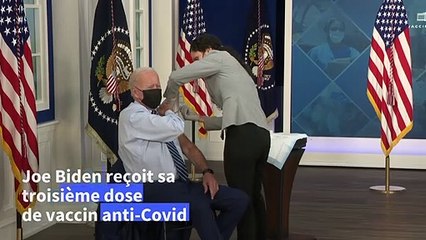 Biden reçoit sa troisième dose de vaccin anti-Covid