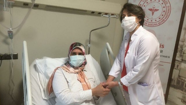 Hem kanseri hem corona virüsü yendi