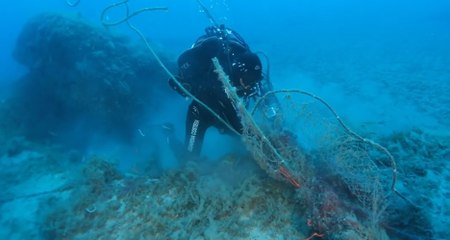 Imperia - Rimosse "reti fantasma" dai fondali di Pilone di Cervo (24.09.21)
