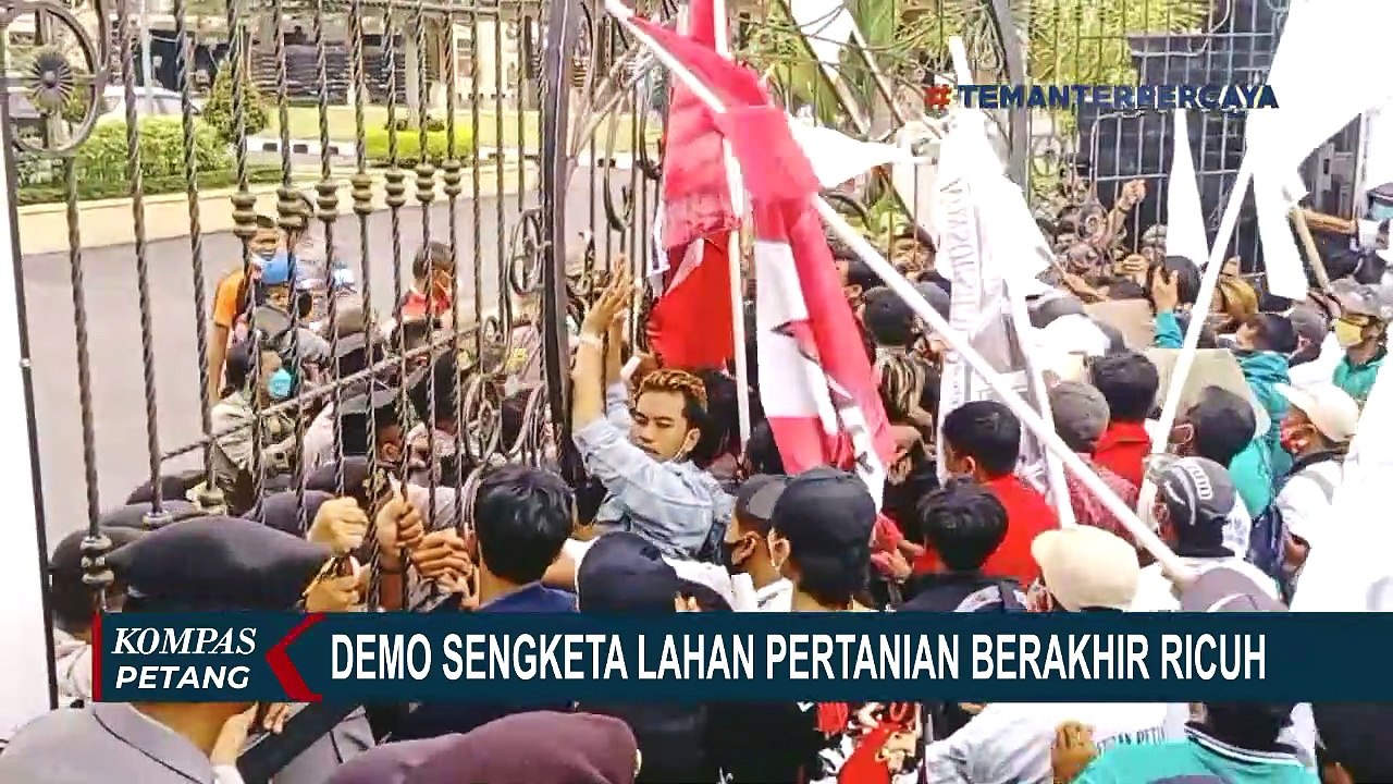 Massa Paksa Bertemu Bupati Blitar, Demo Sengketa Lahan Pertanian di Blitar Berujung Ricuh!