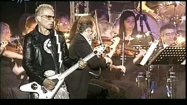 Scorpions - Rock You Like A Hurricane (live Kazan 2005)