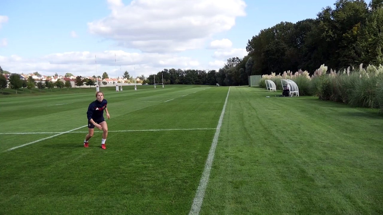 Comment éviter la touche en volleyant le ballon ? Exemple 1