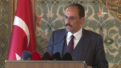 İstanbul Üniversitesi'nden Sezai Karakoç'a fahri doktora verildi