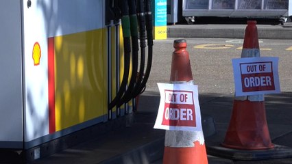 R. Unido baraja llamar a Ejército y relajar visados para abastecer gasolineras