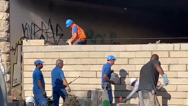 Crack à Paris : un mur construit entre Paris et Pantin après l’évacuation des toxicomanes