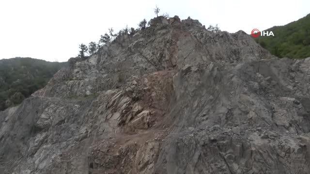 Artvin-Erzurum kara yolu heyelan nedeniyle ulaşıma kapandı