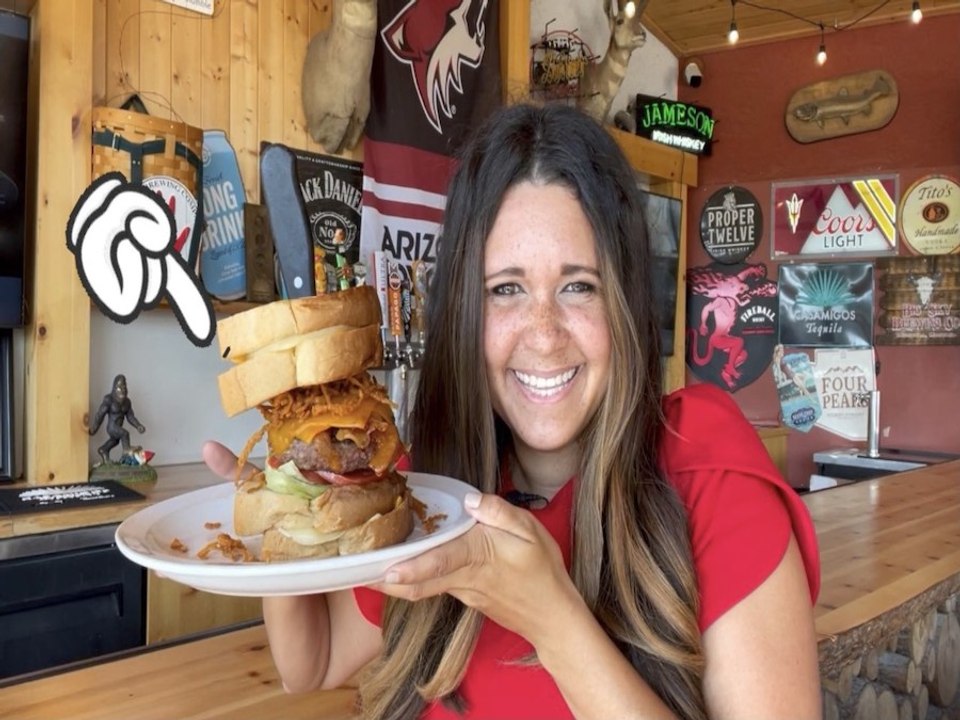 SASQUATCH BURGER! There is a monster burger that uses grilled cheese sandwiches as buns in Arizona - Appetite AZ