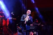 Hüsnü Şenlendirici, 19. Mersin Uluslararası Müzik Festivali'nde sahne aldı