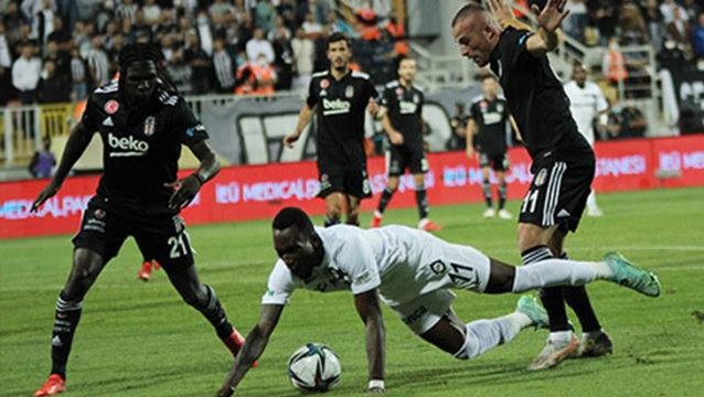 Altay mağlubiyeti sonrası Beşiktaş taraftarı çok öfkeli! 4 futbolcuyu takımda istemiyorlar