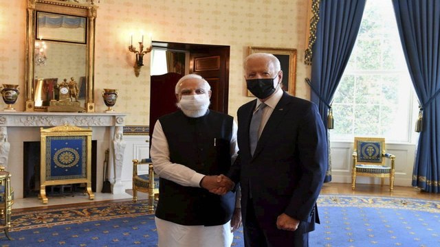 Shook hands, hugged...know how Modi-Biden met at White house