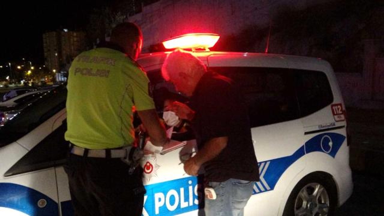 Son dakika haber... Kozan'da alkollü sürücüler polisin asayiş uygulamasına takıldı