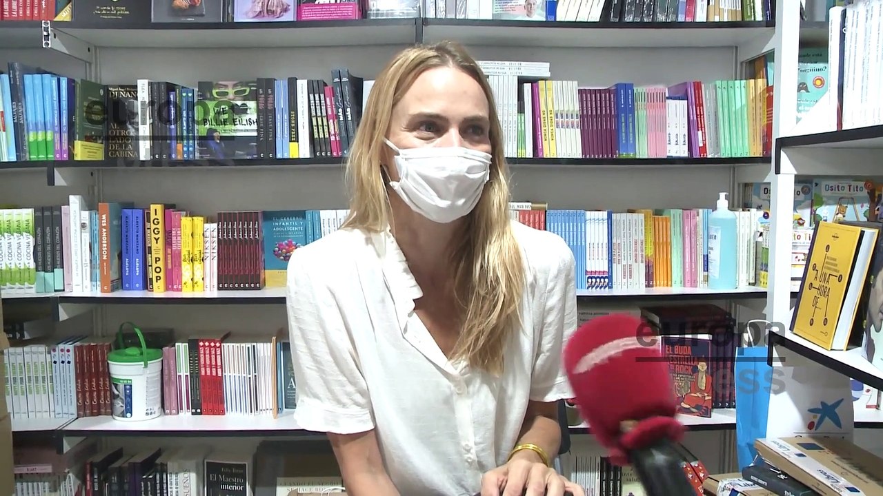 Verónica Blume firma su primer libro en la Feria del Libreo de Madrid