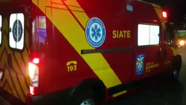 Jovem tem luxação no ombro ao tentar separar briga em casa noturna na Rua Pio XII