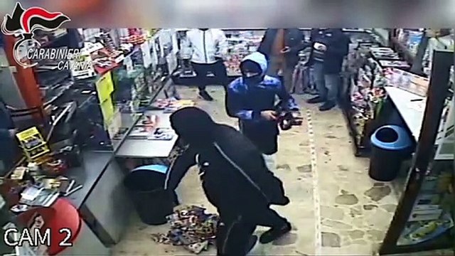 Catania, sgominata gang di rapinatori violenti: tre arresti, anche due fratelli