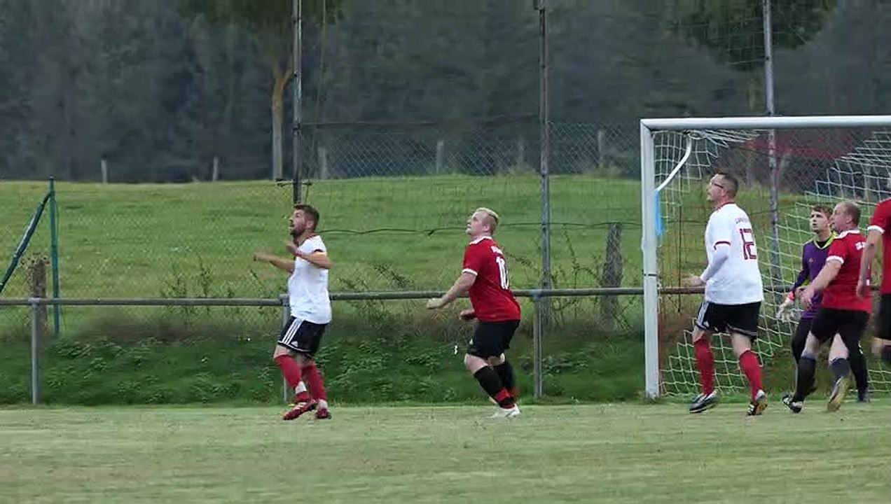 Das 2:2 durch Thorben Held (TSV Jühnde) gegen die SG Bühren/Scheden