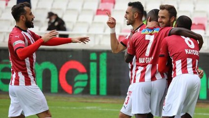 Yiğido evinde ilk kez güldü! Sivasspor, sahasında Fatih Karagümrük'ü 4-0 mağlup etti