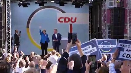 Να ψηφίσουν Λάσετ καλεί τους Γερμανούς η Μέρκελ