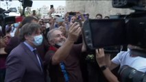Puigdemont presume de libertad mientras la oposición le pide a Sánchez no ser caballo de Troya