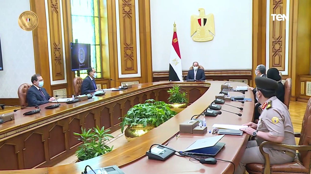 الرئيس السيسي يوجه برفع كفاءة المنظومة والتوسع فى استثمارات البترول